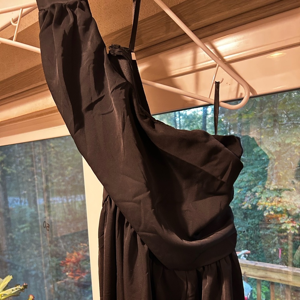 Chic One Shoulder Black Dress